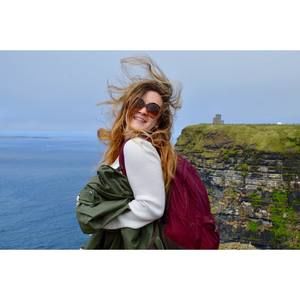 Meet your Posher, Cassie